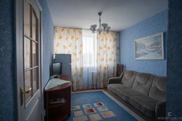 Стандартный номер с 2 односпальными кроватями и диваном в Гостиничном комплексе ОАО 